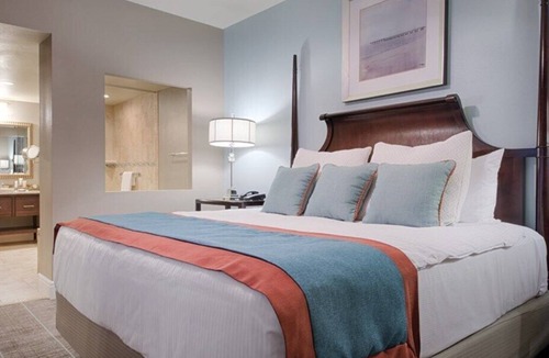 National Harbor Hotel | National Harbor | Pool & DC Access | 3BR Sleeps 10