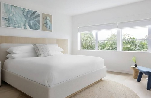 Central Beach Hotel | Nature’s Haven! Outdoor Pool, Pets Allowed, Near Galleria Fort Lauderdale