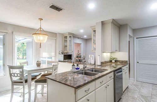 Saint Simons Island House | Near Beach! St Simons Island Gem in Golf Community