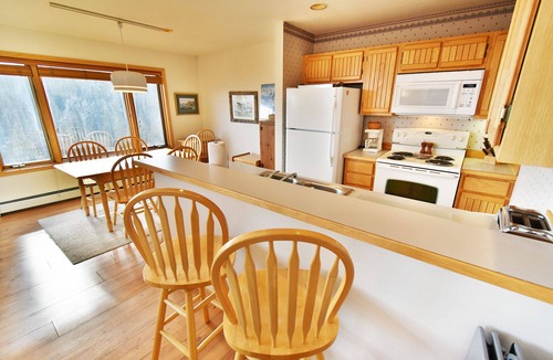 Wildernest Condo | Near Hiking Trails, Rec Path. Easy Drive to Dining, Shops, Rec Center Pool
