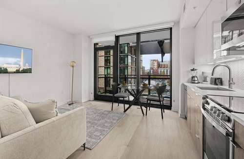 NoMa House | Near Metro | Balcony & Desk | Near Historic Sites