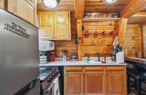 Heber Cabin | Near Trails: Forest Lake Retreat w/Backyard Oasis
