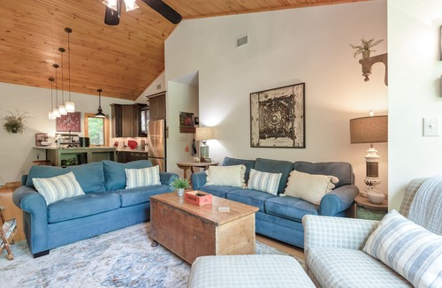 West Jefferson Cottage | Necessary Time by the River | Unwind in the Hot Tub | Private Trail to the River