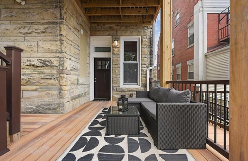 Point Breeze North Apartment | Netflix+BBQ+Free Parking Near Shops in East Liberty