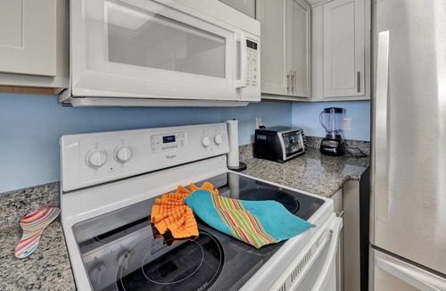 Myrtle Beach Condo | New 3BR King Suite with Direct Oceanfront End Unit