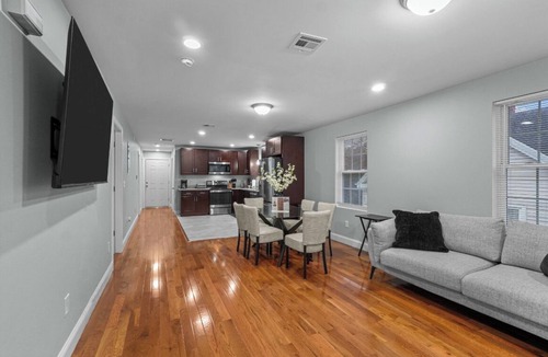 West End Providence Apartment | New and Modern Apartment just minutes away from Downtown Providence!