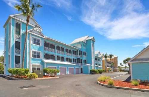 Bonita Shores Hotel | NEW Beach Escape - Queen Studio near Naples