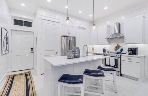 Cinnamon Shore Condo | New Blue-&-White Condo@Cinnamon Shore North w/Resort-Like Amenity Access!