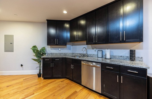 South Medford Apartment | NEW -Entire Place-Laundry In Unit -Family Friendly