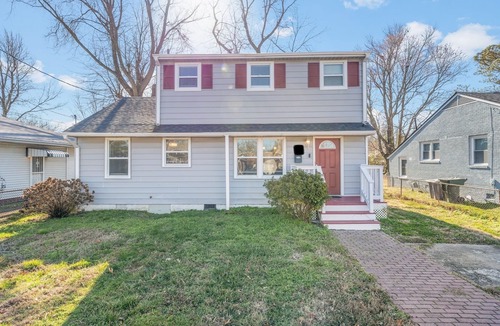 Buckroe Beach House | [NEW] Family Style 5BR Home Mins From Buckroe Beach
