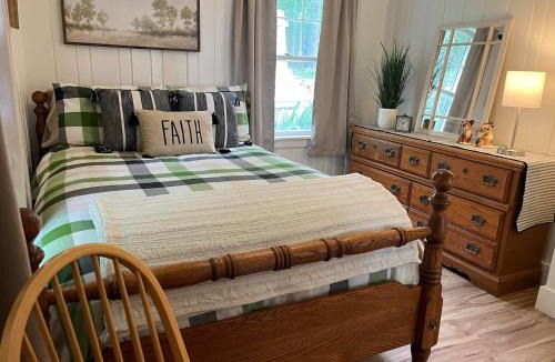 Kalkaska House | New! Forrest's Cabin And Vivian's Cabin