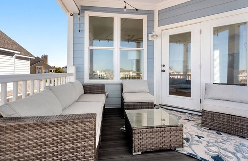 Manteo House | New July and August 2026 dates available at this world class boating community