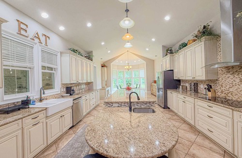 Matthews House | New Listing! 6Bed/6Bath-Great for Families/Groups!