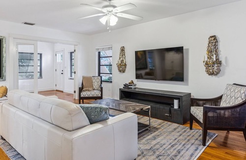 Riverside Park House | NEW LISTING! Dreaming of the Tropics! by RedAwning