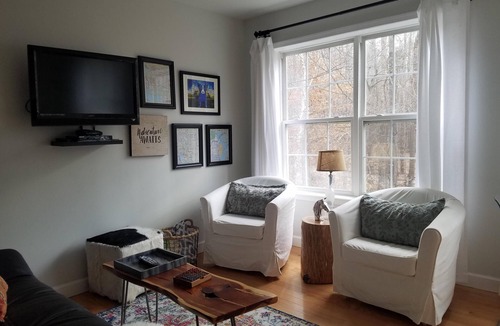 Manassas House | New luxury retreat is the perfect accommodations centrally located to NVA & DC