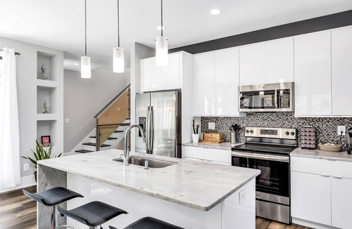 Home Park House | New Modern Home near Atlantic Station with Balcony and Rooftop Deck