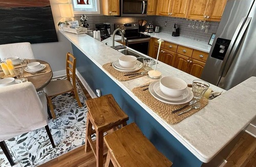 Seven Devils Condo | New! Modern Luxe Retreat w/2 Private King Suites; A/C and Mtn Views!