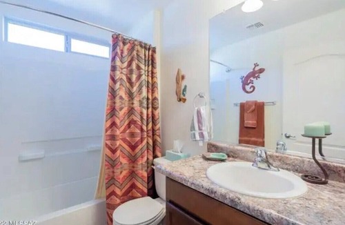 Colonia De Los Alamos House | Newer home with 2 car garage less than 30 minutes from Tucson airport