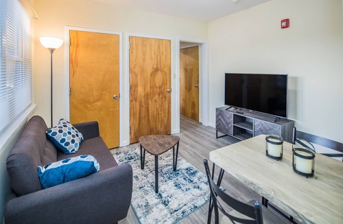 East Haven  Rutland County Apartment | Newly Renovated 1BR Near Killington