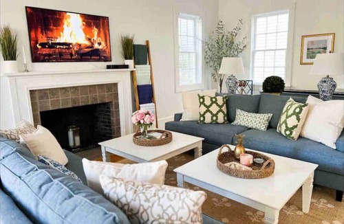 Historic District House | Newly Renovated 3 Bed/2.5 Bath 15 mins to MCRD