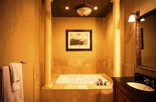 Lewiston Hotel | Niagara Crossing Hotel & Spa