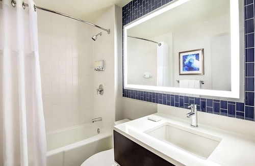East Cambridge Hotel | Nice Unit w/Balcony | Outside River Views