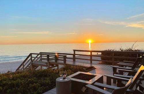 Inlet Beach House | Nifty Shades of Gray l Beachfront and panoramic Views l Fire pit beachside l 4 Bikes