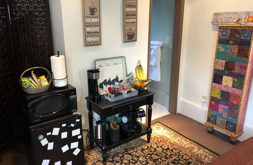 NoHo Arts District House | NoHo Arts District Private Guest space