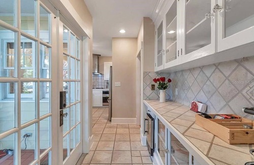 Historic Old Northeast Bed & Breakfast | Northshore Room at ONE Inn, steps to Downtown St. Pete: Ideal for all guests!