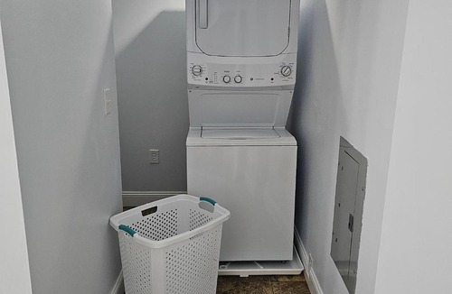 Decatur Apartment | Oakwood Oasis-Studio w Laundry & Kitchen