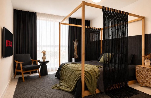 Downtown Hollywood Apartment | Oasis on Monroe Aparthotel