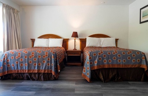 Ocala Hotel | Ocala's Value Victory: Full Beds, Free Bfast, Near Equestrian Events
