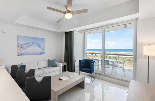 Treasure Island Hotel | Ocean Club Treasure Island Hotel