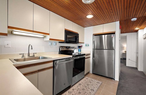 Sunset Island Condo | Ocean front condo with pool in Ocean City, Md. sleeps 5, elevator, large balcony
