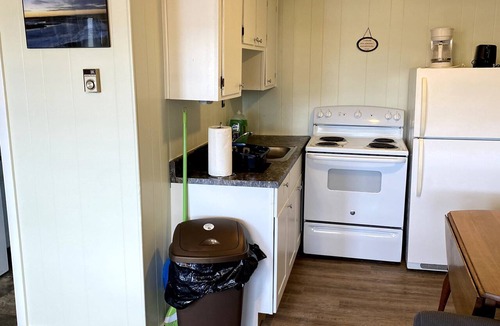 Hampton Apartment | Ocean view 2 bedrooms with a shared pool. apt7