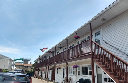Hampton Apartment | Ocean view 2 bedrooms with a shared pool. apt7