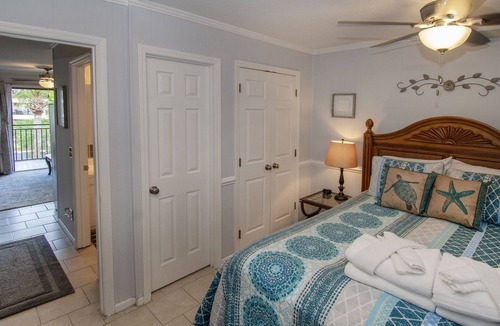 Hilton Head Island Condo | OCEAN VIEW!Coligny Area~1 BD ,1 BA Includes Bikes #233