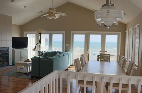 Emerald Isle House | Oceanfront 5BR Escape with Private Pool & Boardwalk
