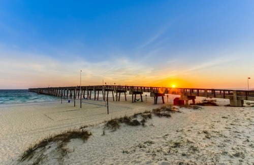 Miramar Beach House | Oceanfront condo with scenic balcony washer & dryer - pool hot tub tennis access
