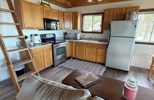 Owls Head Cottage | Oceanfront Maine Cottage, Private Shoreline, Sunset Views, Near Lighthouse.