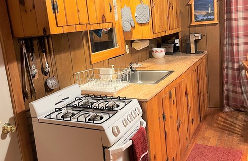 Milbridge Cottage | Oceanfront Sunset View Cottage w/Fire Pit - Near Acadia & Bar Harbor