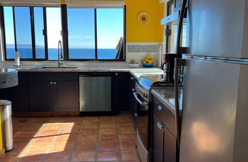 El Sargento House | Oceanfront w/private beach access El Sargento/La Ventana, 3-4bd, 3 ba w/lockout