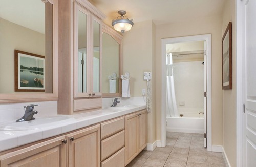 Coeur d'Alene Resort | OFFICIAL LISTING | WorldMark Arrow Point 2BR w/Full Kitchen, Indoor Pool & More