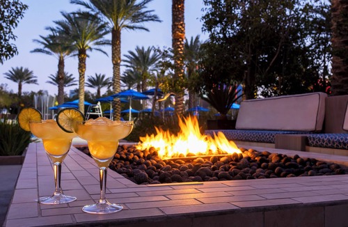Las Vegas Condo | OFFICIAL LISTING | Wyndham - Desert Blue 1 Bed Near Strip w/Pools & More!