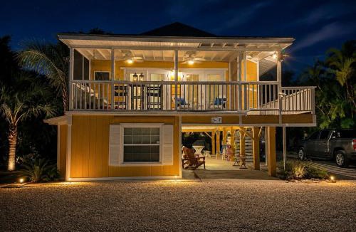 Truckland House | Offshore Oasis Cottage
