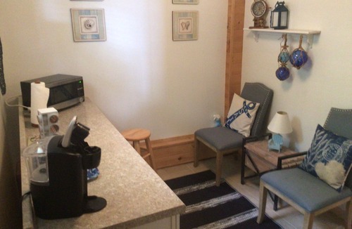 Port Douglass Cabin | On Lake Champlain at the foot of the Adirondacks. Lake access , mountain views