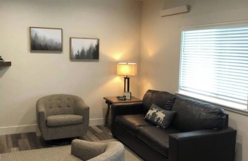 Salmon Cabin | On The Banks Of The Salon River 2 Bed/2 Bath/Sleeps 6