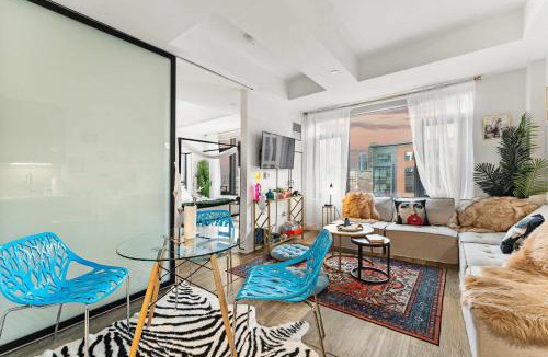 Shawmut Apartment | One-Bedroom Retreat in the South End
