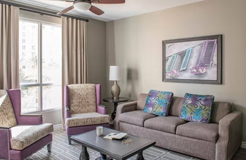 Las Vegas Resort | One Mile From Vegas Strip-Dazzling Vegas Views - Wyndham Grand Desert-1 Bd. Dlx.