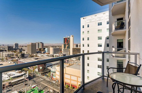 Downtown Las Vegas Condo | Opulent Ogden Luxury High Rise 20th floor Queen